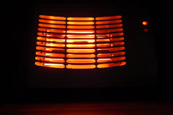 By I kwan, CC BY-ND 2.0 (cropped) via Flickr electric space heater